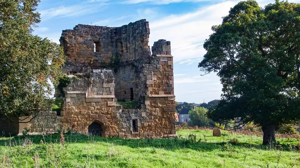 Remains of Ayton Castle's Peel Tower